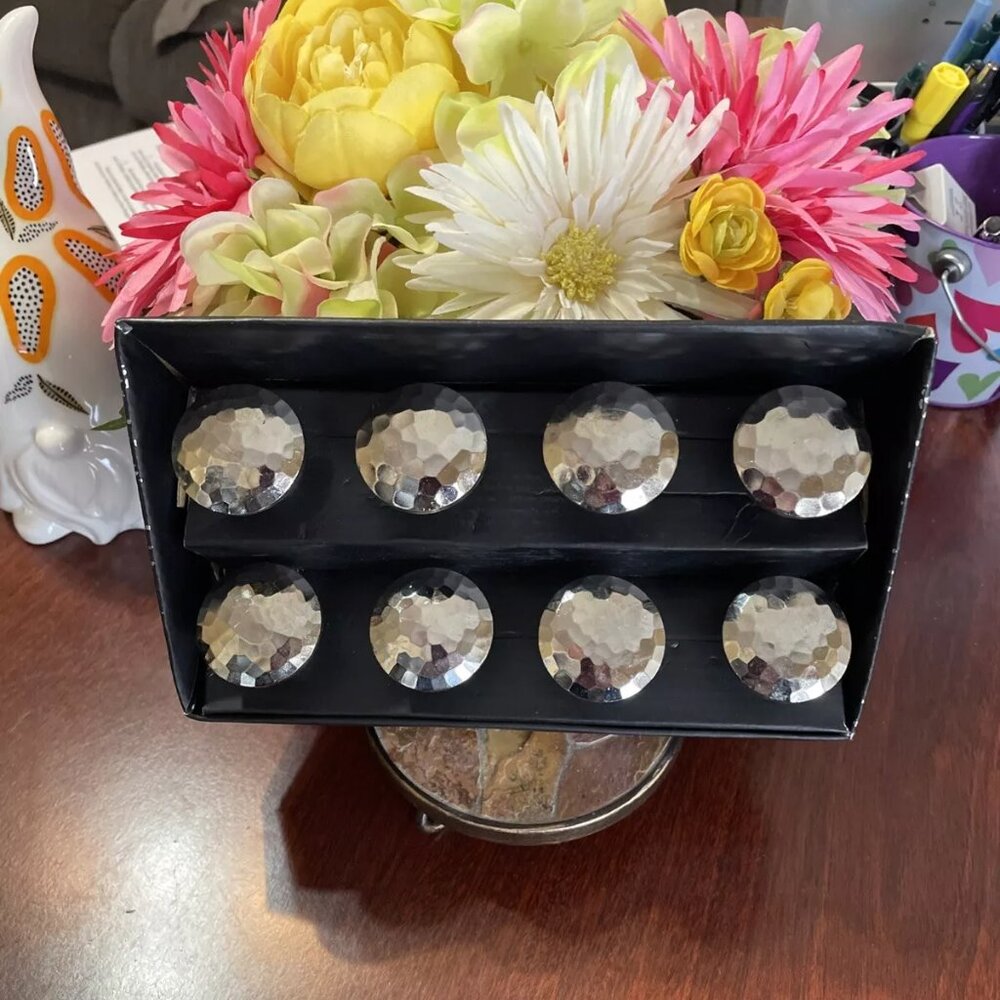 Casa Decor Set Of 8 Silver Hammered Finish Drawer Knobs - NIB